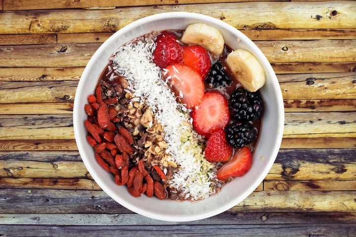 Huggiberries HuggyBowl Deluxe – mit frischen Beeren, Nüssen & Kokos